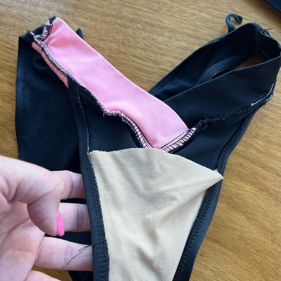 Vintage 1980’s/ 90’s  Black and Pink Bikini Cole of California - Picture 9 of 12